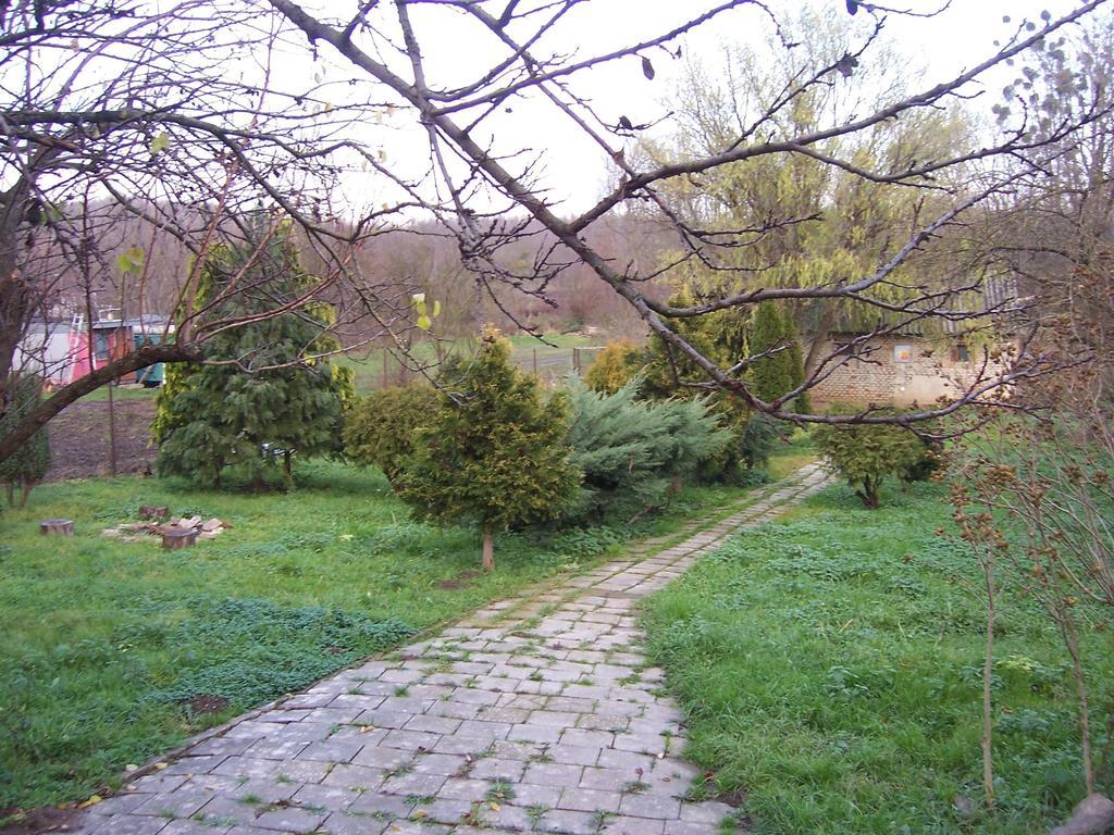 Penzion Na Rozcesti บุลฮารี ภายนอก รูปภาพ